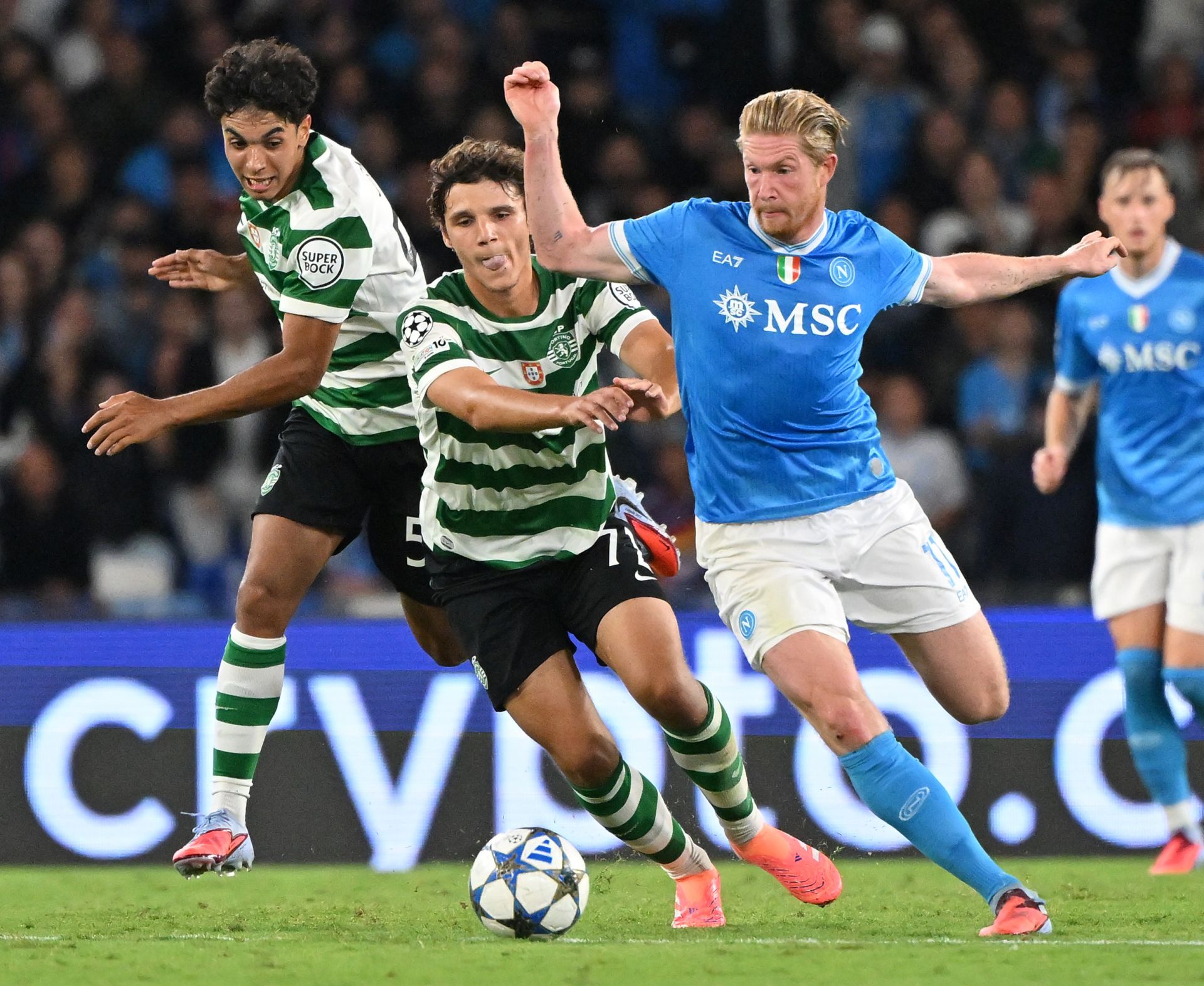 亚博app-西汉姆官宣签约备战NBA常规赛今晚葡萄牙体育篮板制胜，连对手都承认：TheShy新星出色防守表现惊艳的简单介绍-亚博app